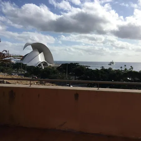 Casa Del Mar - Beachfront City Centre Apt With Parking